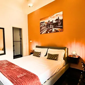Hotel Palazzo Goyze, Nápoles