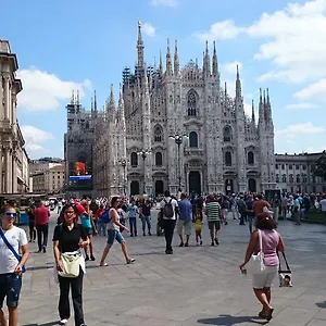 Flat In Duomo , Milán Italia